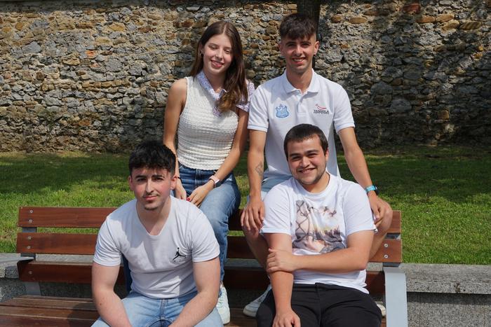 “Lehen jaiak izanik dinamika nolakoa den ikusteko baliagarria izango zaigu: Laguntzera eta ondo pasatzera goaz!”