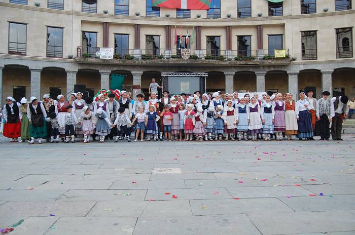 Plaza jendez lepo irakurri d 76 1534271453055