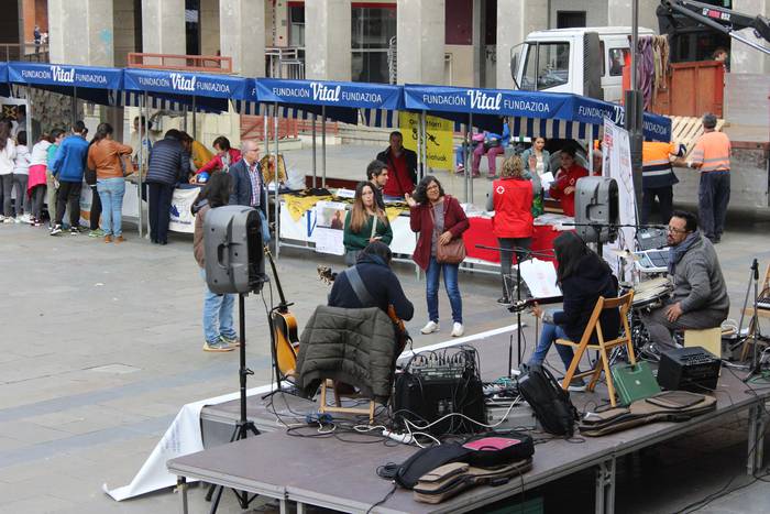 Gobernuz kanpoko erakundeen  17 1509108105749