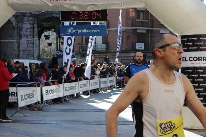 300 korrikalari baino gehiag 66 1517150255629