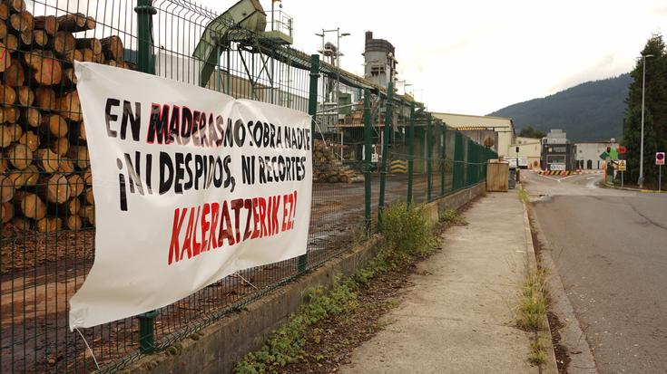 39 langile kaleratu nahi dituzte Maderas de Llodion, eta beharginek greba egunekin erantzungo dute