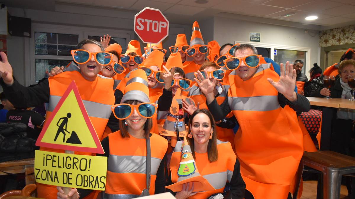 Luiaondon ere euria ez da oztopo izan mozorroak kalera ateratzeko