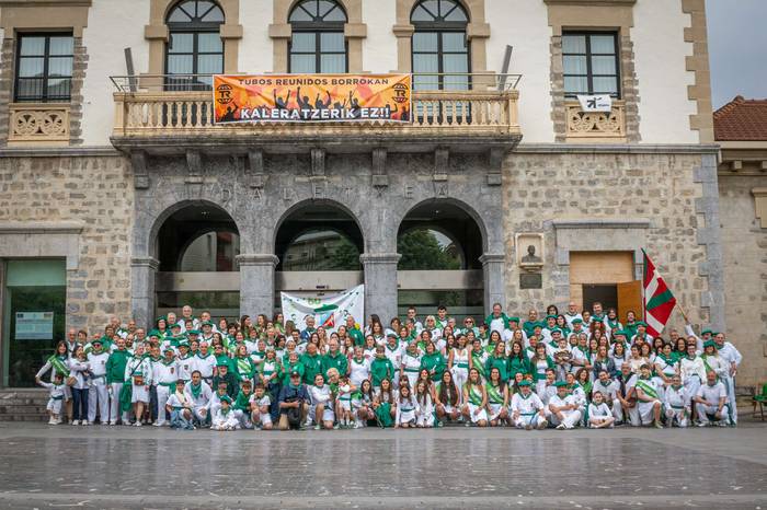 Dantza Lagunak kuadrillaren  80 1776520671314