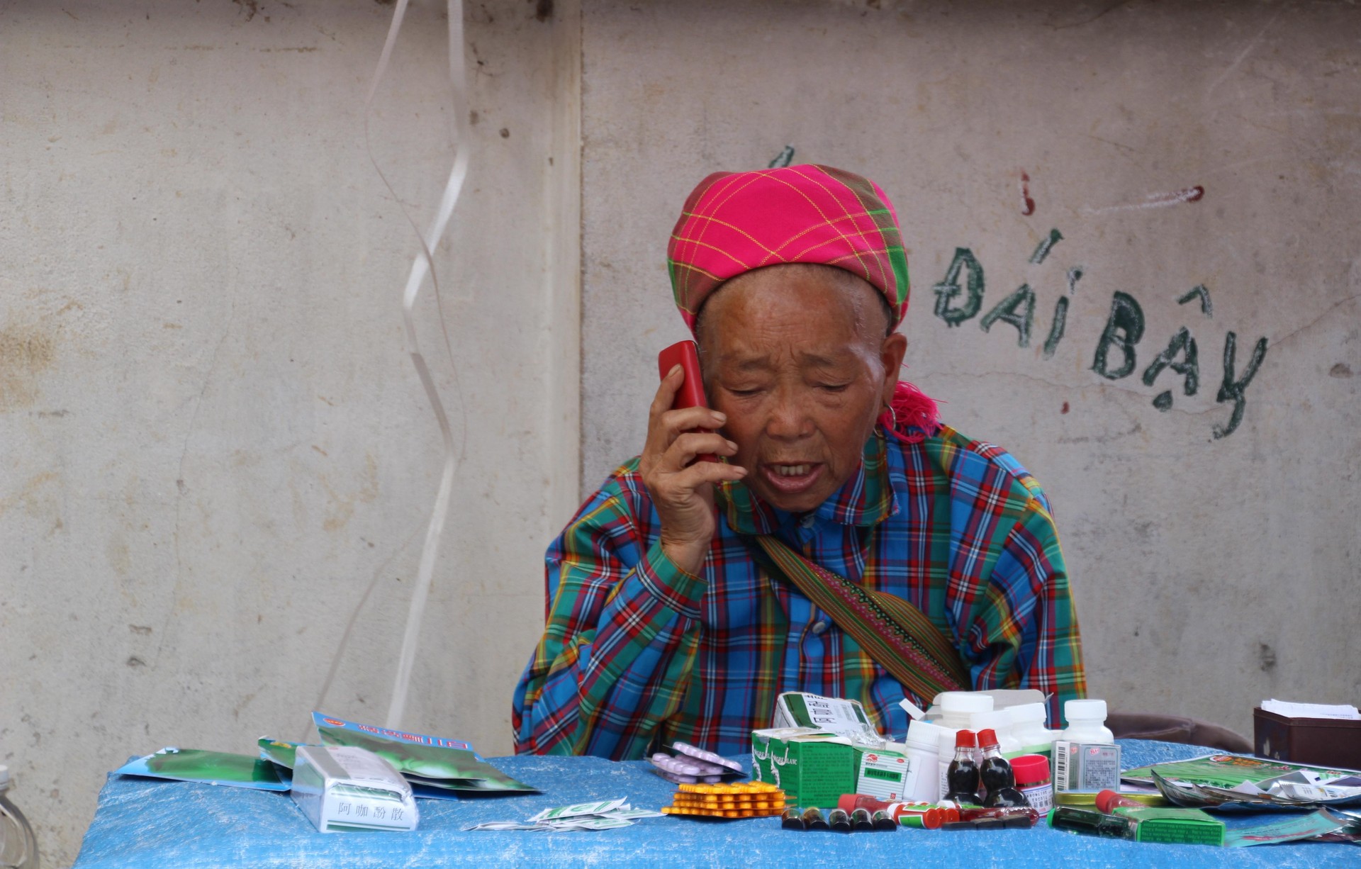 Bac Ha merkatuko botikaria