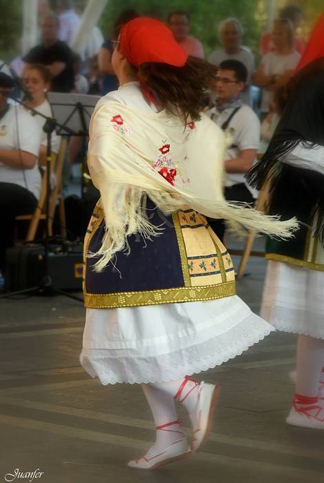 Itxarkundia dantza taldeak e 38 1498128400856