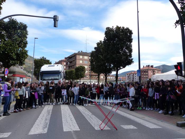 Greba feministaren goizeko t 61 1520512349184