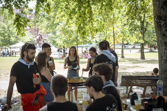 Paella txapelketarekin piztu 19 1754815566784