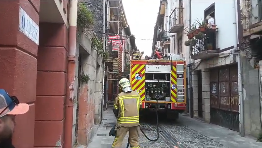 Ostalaritza establezimendu batek su hartu du gaur eguerdian Urduñan
