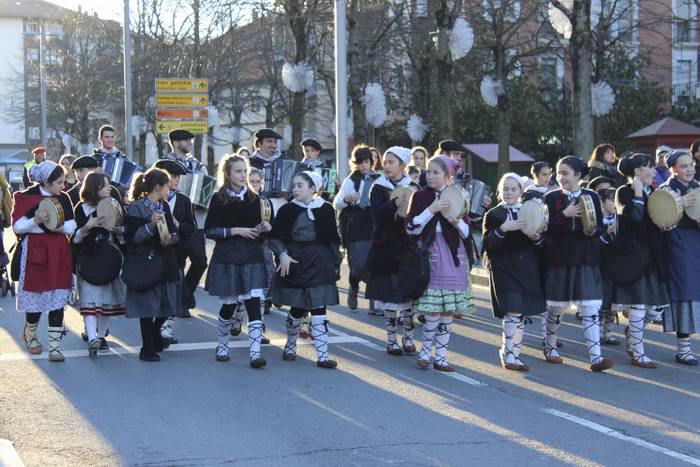 Olentzero eta maridomingi Ai 33 1514143587045