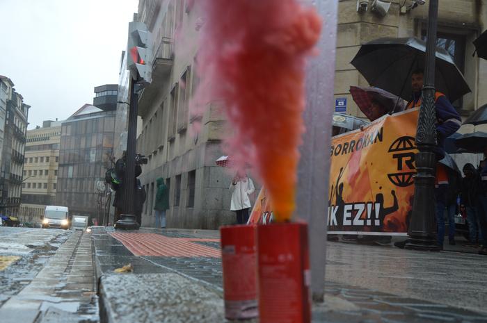 Tubos Reunidoseko langileek  3 1772794991674