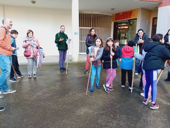 Agate Deunaren bezperak adin 24 1770290673181