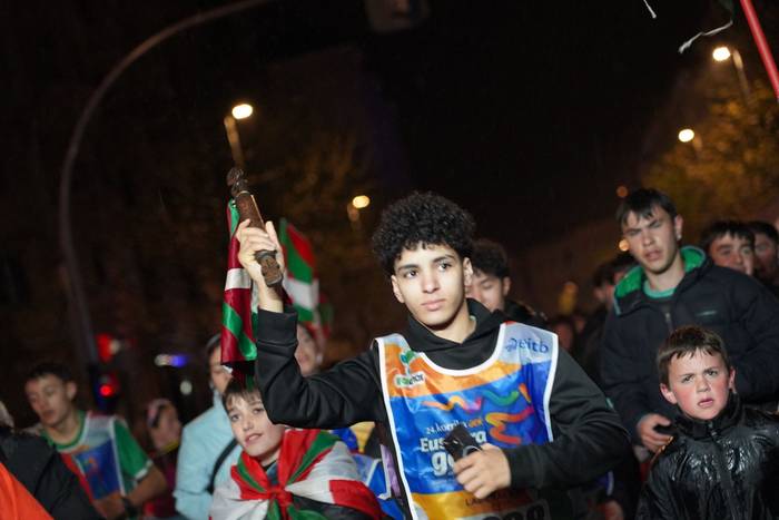 Aldarrikapenez eta pirotekni 145 1774615601068