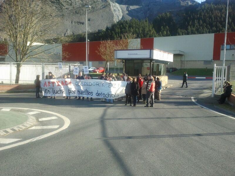Artiach-en lanuzteak hasi dituzte 10 langileen kaleratze mehatxua dela eta