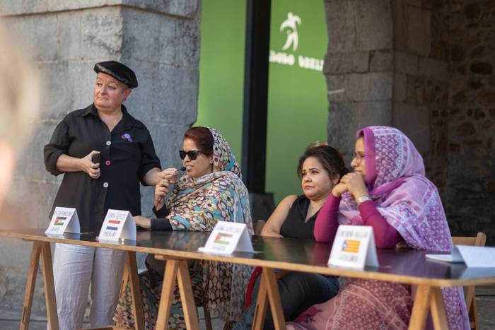 Jatorri ezberdinetako emakum 2 1760897352300