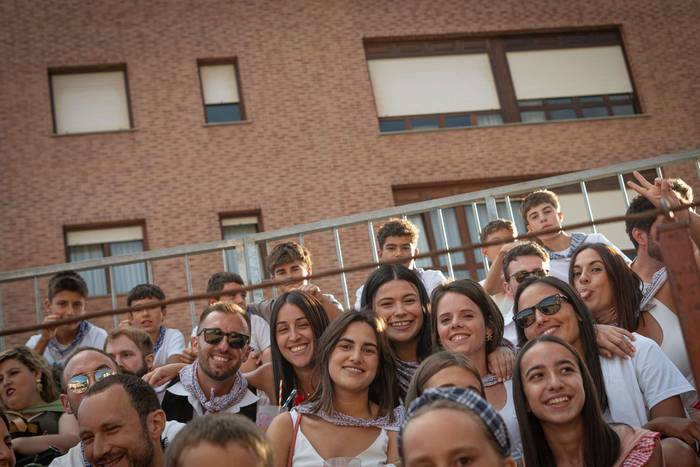 Zezen plaza lepo Muturreko H 75 1756414756788