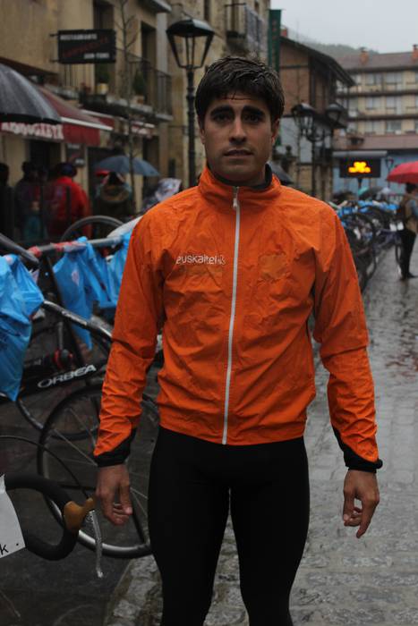 350 lagunetik gora batu dira 23 1514737565309