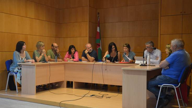 Aiarako kultura zinegotziaren dimisioa kritikatu du EAJk, “udal gobernuaren kaosa larriagotu” duelako