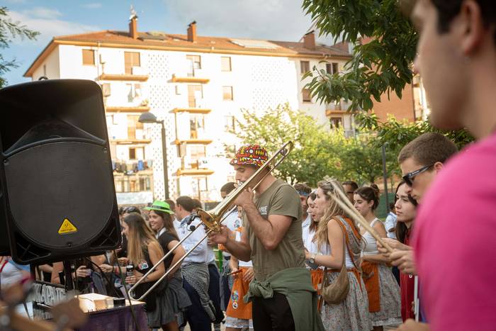 Zezen plaza lepo Muturreko H 81 1756414773359