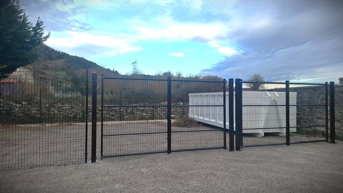 Izoriak adarrak batzeko hondakinen bilketa-gunea sortu du