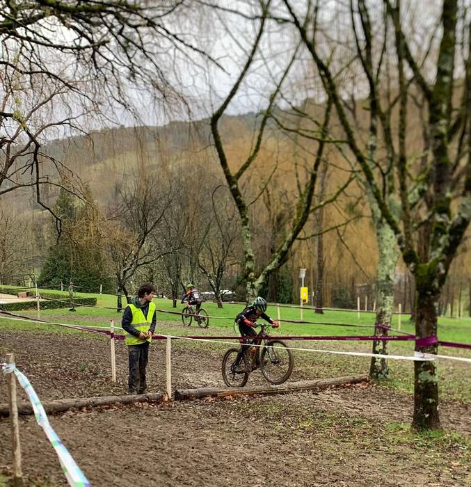 Zirkuitu gogorra izan zuten  49 1768228104884