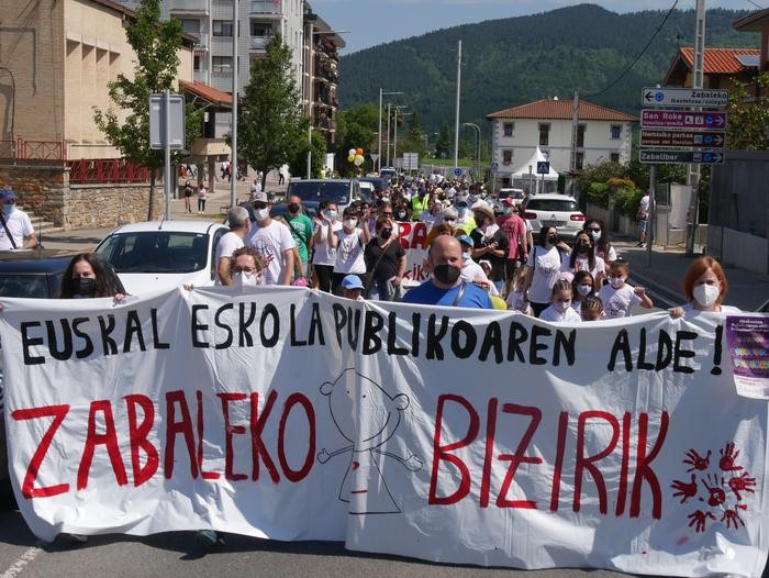 Zabaleko Eskola "heriotzara" eramatea leporatu diote Hezkuntza Sailari