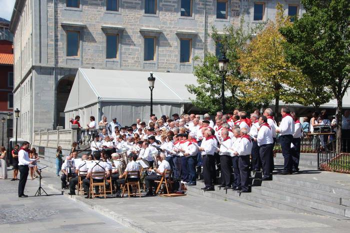 Euskal kanta herrikoien topa 5 1504519414806