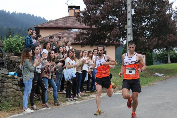 Auzoko mendiak zeharkatu zit 63 1498471218307