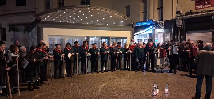 Agate Deunaren bezperak adin 70 1770303119918