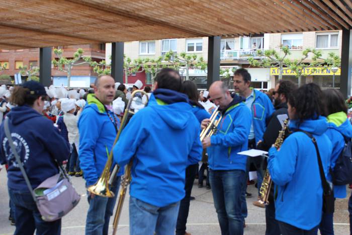 San Anton plazan egin dute u 13 1493306260032