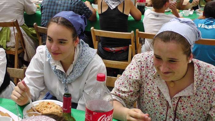 Dantza taldeak taldeak izan  123 1496054852759