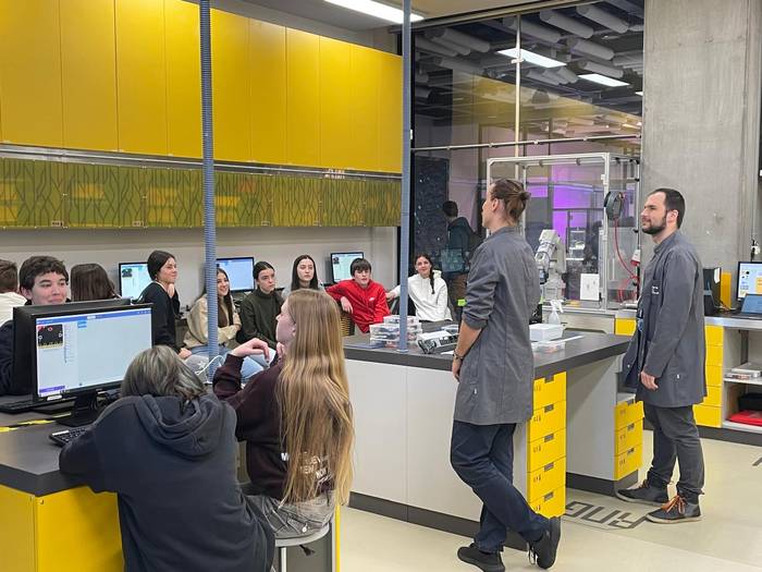 Osteguna zientzian buru-bela 15 1776973427218