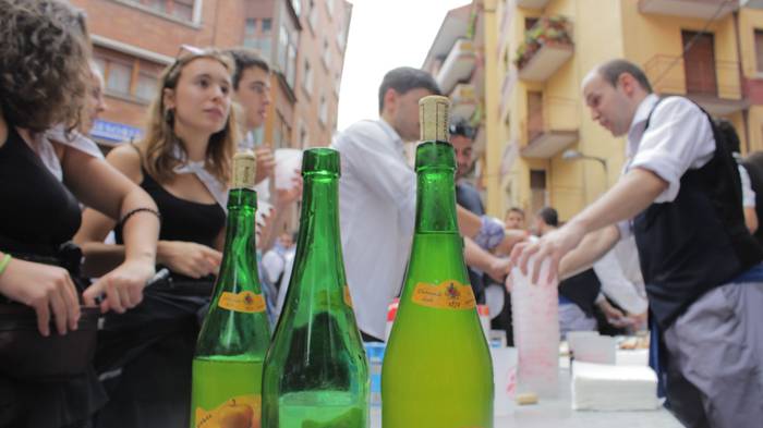 Suziria piztuta lehertu da j 9 1502792663858