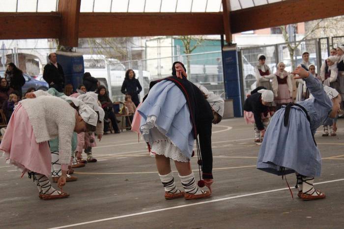 Dantzari Egunak herriguneko  86 1521468446395