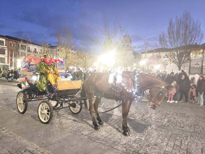 Hiru Errege Magoek ilusioz b 57 1767728441650