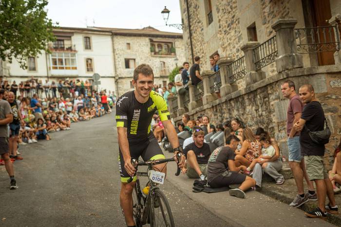 Bizikletak irudimenez jantzi 49 1757325793115