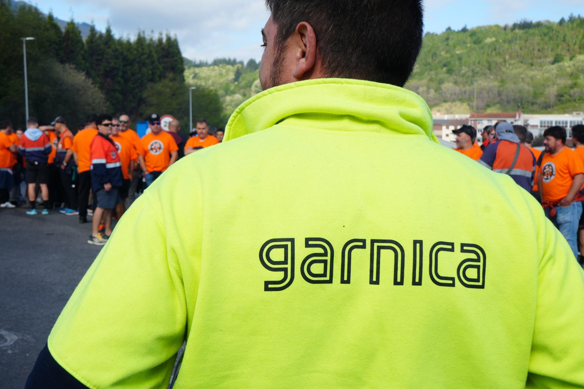Garnicak ukatu du Carlyle Groupek saldu nahi duenik eta ekoizpen tontor batean dagoela adierazi du