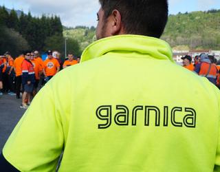 Garnicak ukatu du Carlyle Groupek saldu nahi duenik eta ekoizpen tontor batean dagoela adierazi du