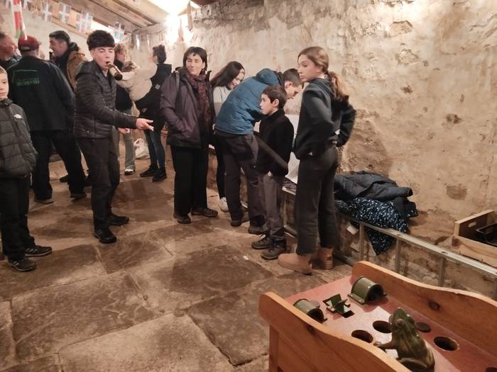 Ohitura eta jaiarekin egin d 8 1768813136522