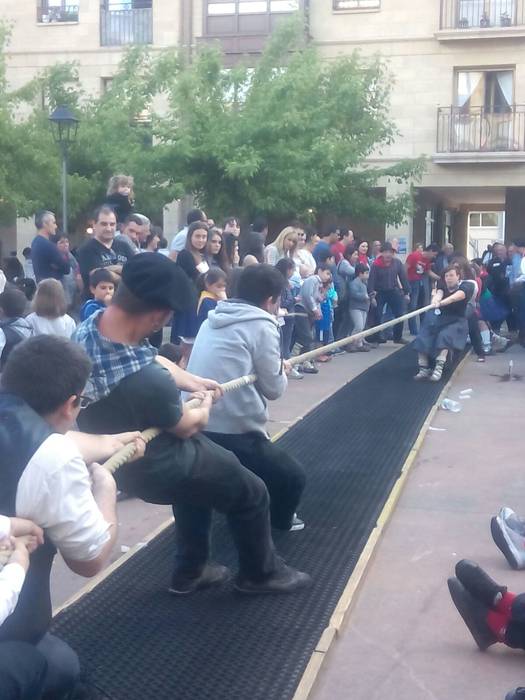 Jendetza eta giro ona nagusi 112 1494849842553