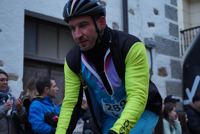 400 kirolarik parte hartu zu 141 1767283001406