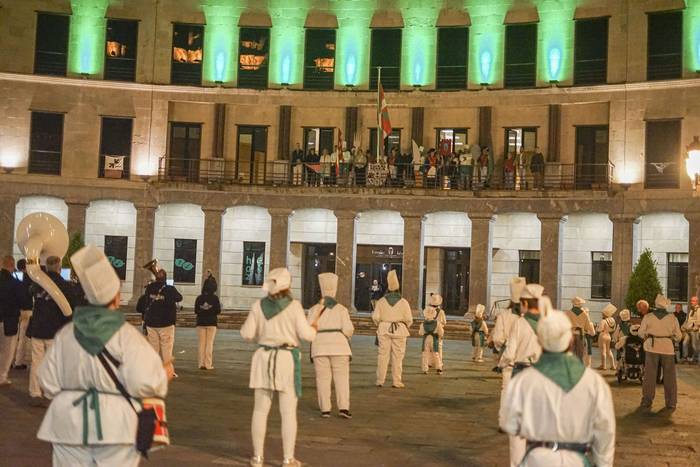 Danbor hotsekin eta ikurriña 5 1777382129779