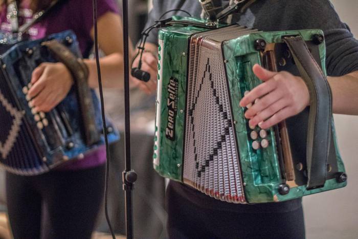 Parez pare zabaldu ditu atea 13 1511891945073