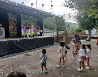 Bi eguneko festa egin dute Atxetan, udari agur esateko