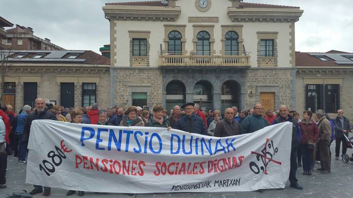 Astelehenero bezala plazara  12 1523295199133