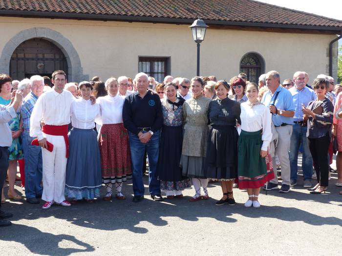 Auzokide ugarik hartu zuten  113 1506367068820