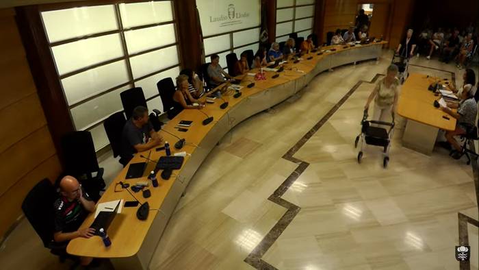 Laudioko anbulatorioa nagusientzako zentro integrala bilakatzea mahairatu dute udalbatzan