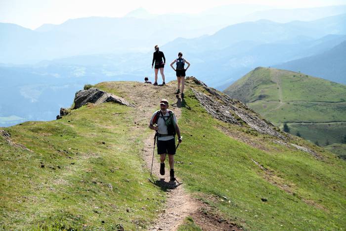 Dozenaka lagun igo dira esku 59 1620624413165