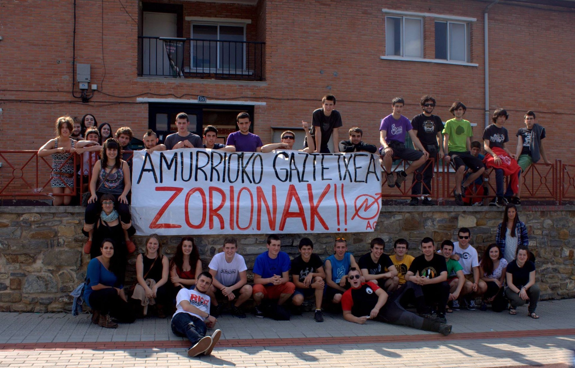 Gaztetxeko espazioa nola atondu erabakiko dute gaur