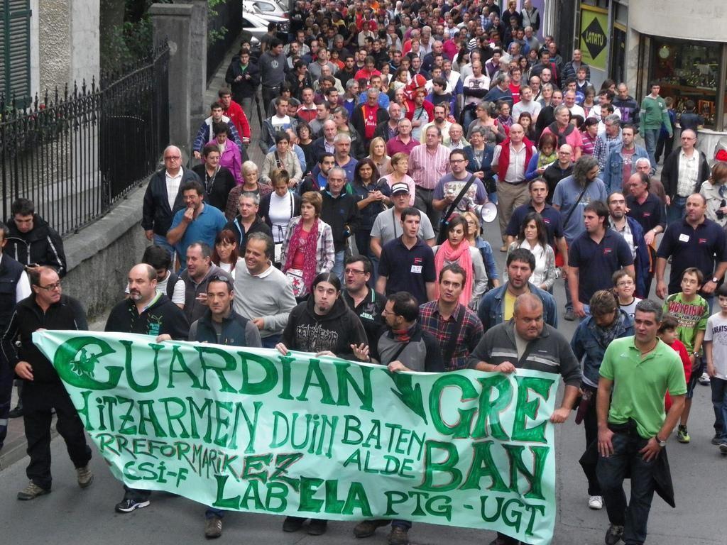 Guardianen itxieraren aurkako erreakzio olatura batu da APILL