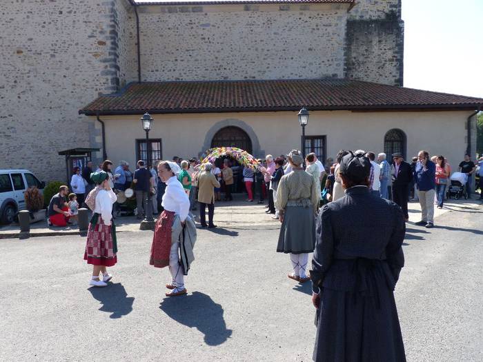 Auzokide ugarik hartu zuten  109 1506367038649